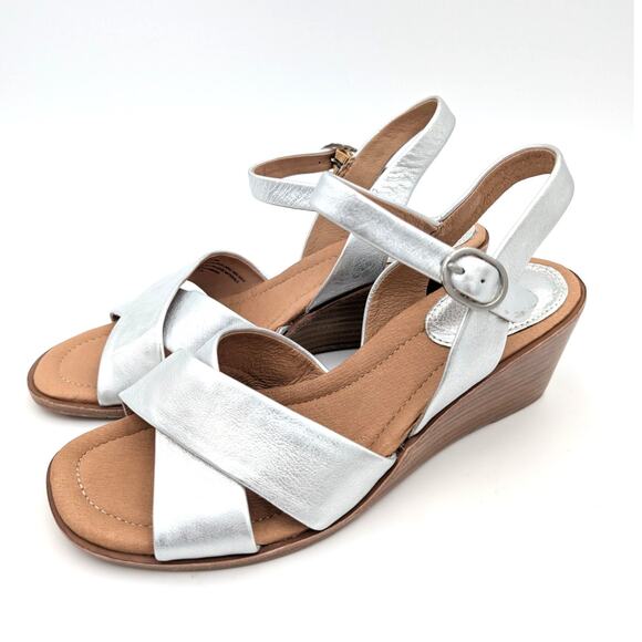 Sofft Gabella Crisscross Strappy Wedge Sandal Women's Silver Size US8.5M - Picture 1 of 9